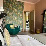 Brilliant Apartments
